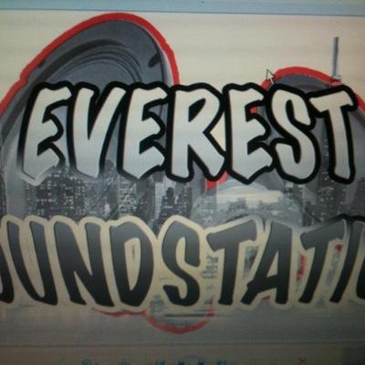 DJ Love Music catch me and the crew Sat 12-3AM 103.1 FM or http://t.co/ANRdXw42MT