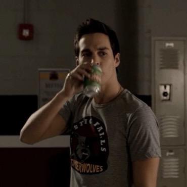 brandonrpgvsh's profile picture. t'es à croquer.