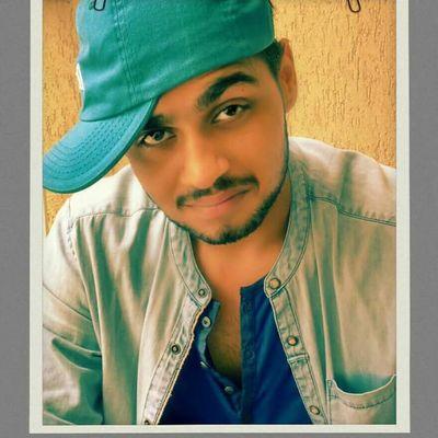 100rabh_14ree's profile picture. 99% of the time my brain is thinking blah, why, how, WTF, food, workout & computers. The other 1% i’m usually in deep sleep.