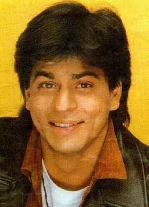 I love SRK.. had a Dream to meet King. i follow SRK in Real Life.