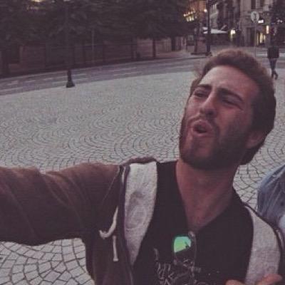 qwe_joao's profile picture. Tás a olhar