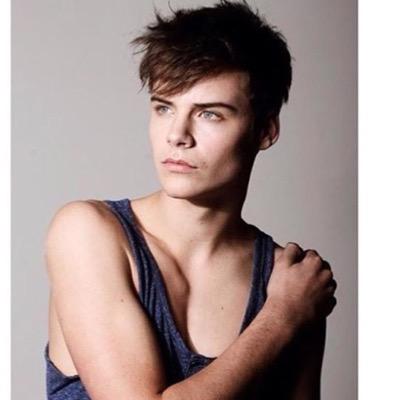 perfectbeckhams's profile picture. Ignore the username trying to change it.