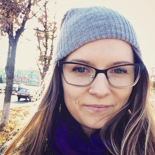 ksurealizm's profile picture. Автор книжкового блогу Етажерка https://t.co/aydQy2Txj1