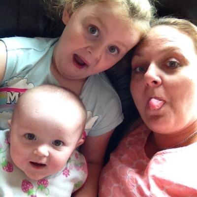 lauraannbarker's profile picture. 