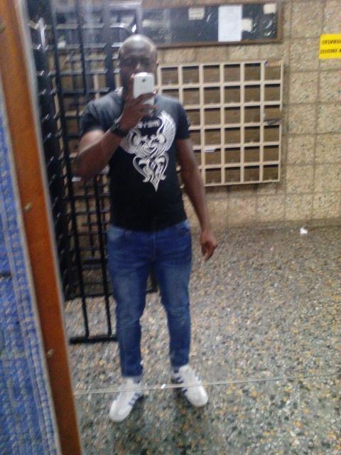 smile_081's profile picture. 