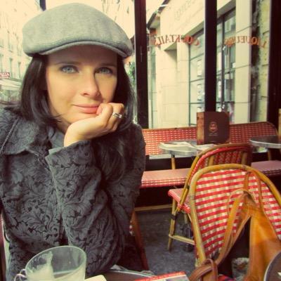 kellyparkhurst's profile picture. A mom of two with a career, a life and a very handsome husband. Tweets are as random as my interests (and my own) 😎