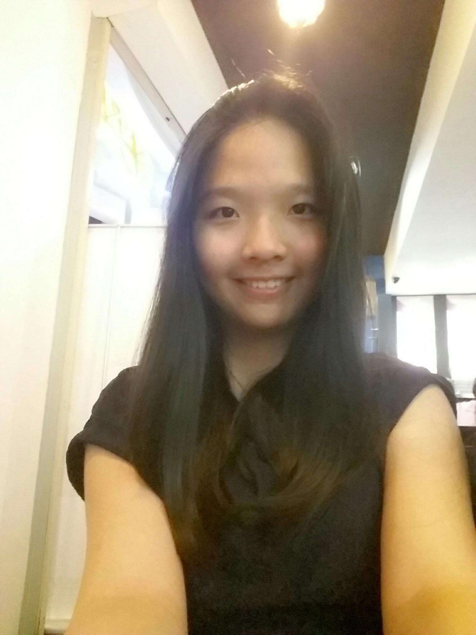 ReginaTungkumas's profile picture. Focus!(˘ʃƪ˘)••pharmacy of Ubaya 2013☺