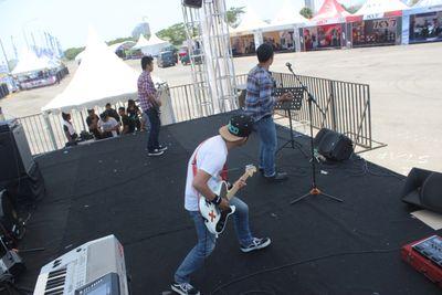 Soundternoon's profile picture. Official account Sound In The Afternoon band.