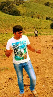 lokeshGR7's profile picture. 