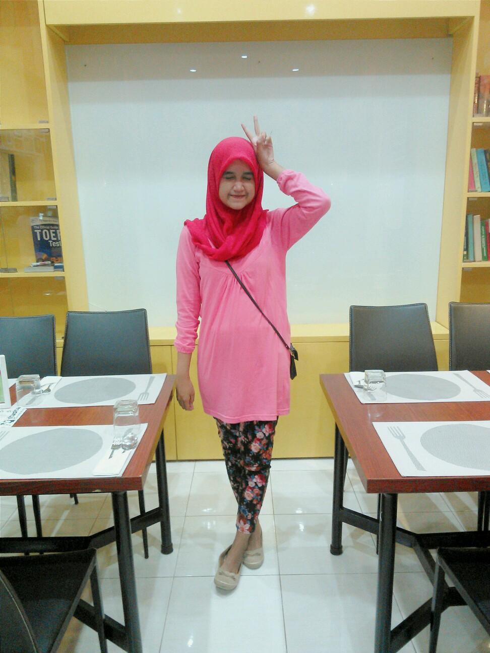 frilliRizqila's profile picture. 