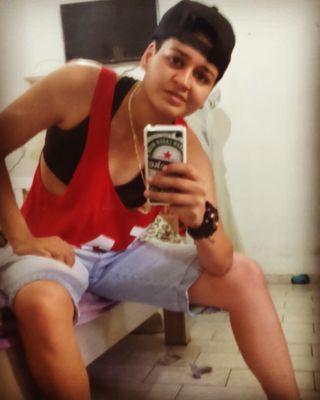 ThaisBertino's profile picture. Thats