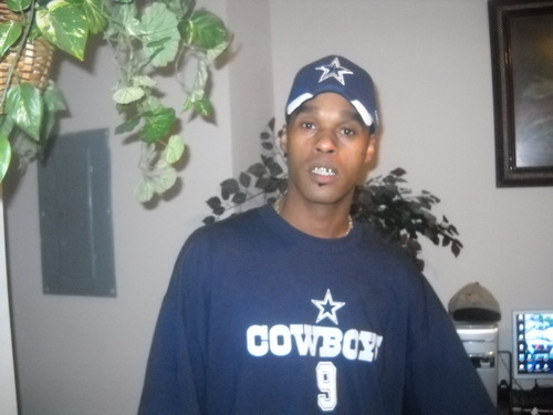 Hihitla's profile picture. Business before pleasure