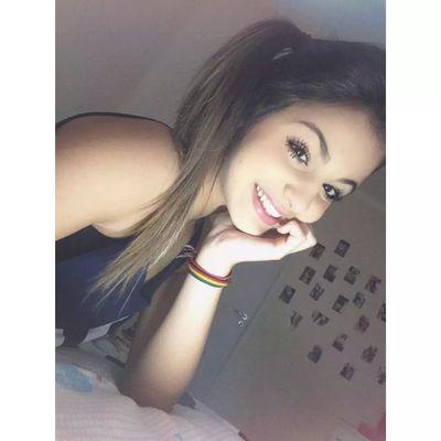 1.4
Face: Nayara Fernandes
Insta: @Nay.feeh