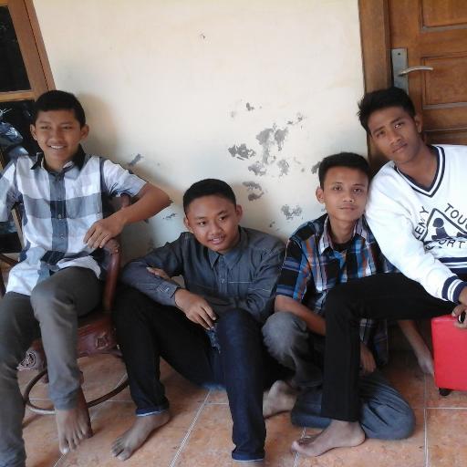 my name is agung dwi cahyo.|30|03|00|, |follow me @agungdwicahyo7 and @agungdwiD