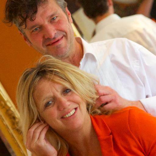Jonathan Weller Hair & Body Sanctuary is Wedmore's Premier Hair Salon. The Body sanctuary is a hollistic retreat from the stress of everyday life.