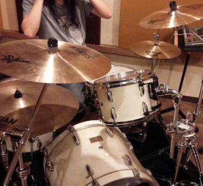 nekoleaf's profile picture. アナログの追求。ノイズミュージックとサウンドデザインを生業にしています。