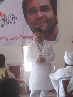 DineshDoomra's profile picture. 