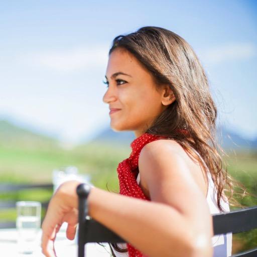 Achat en ligne de Boucles d'oreilles dans un vaste choix. Livraison dans des regions spécifiques. Contactez moi pour plus d'info.