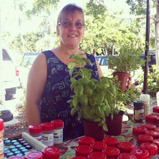 custom #organic #herbs #spices and #teas #farmersmarket saturday 8-1