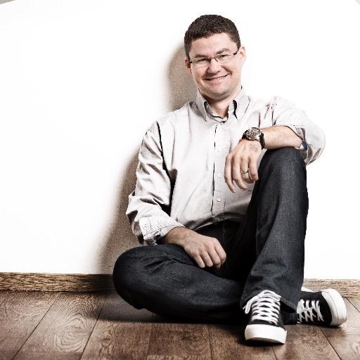 Father, Husband and now in fintech and start ups
Head of Partnerships & Analytics at Dateio