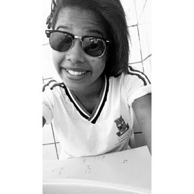 Carol_sousa98's profile picture. O Meu Destino é Ser Feliz.'  ✌