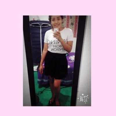 YariRubi19's profile picture. 