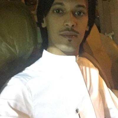 (( نـاخـذ الـدنيـا بـصطـوا وبـسطـر لا نـفكـر فـالـكـبيـر وفـاصـغــير ))