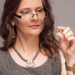 💎Award winning gem cutter 💎 Intrepid traveler, and passionate about ethical sourcing and improving our communities.