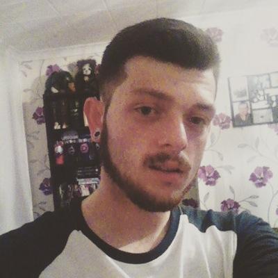Instagram @karlharper
snapchat: karlharper14