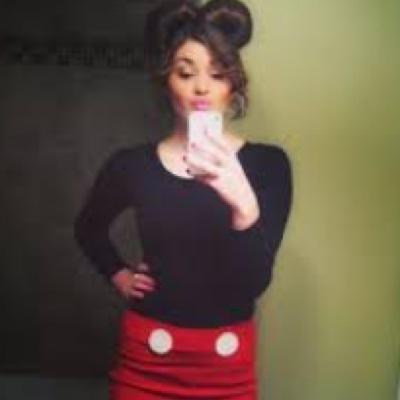 Ashley ❤️ 19 years young . BISEXUAL . Pretty girls do it better