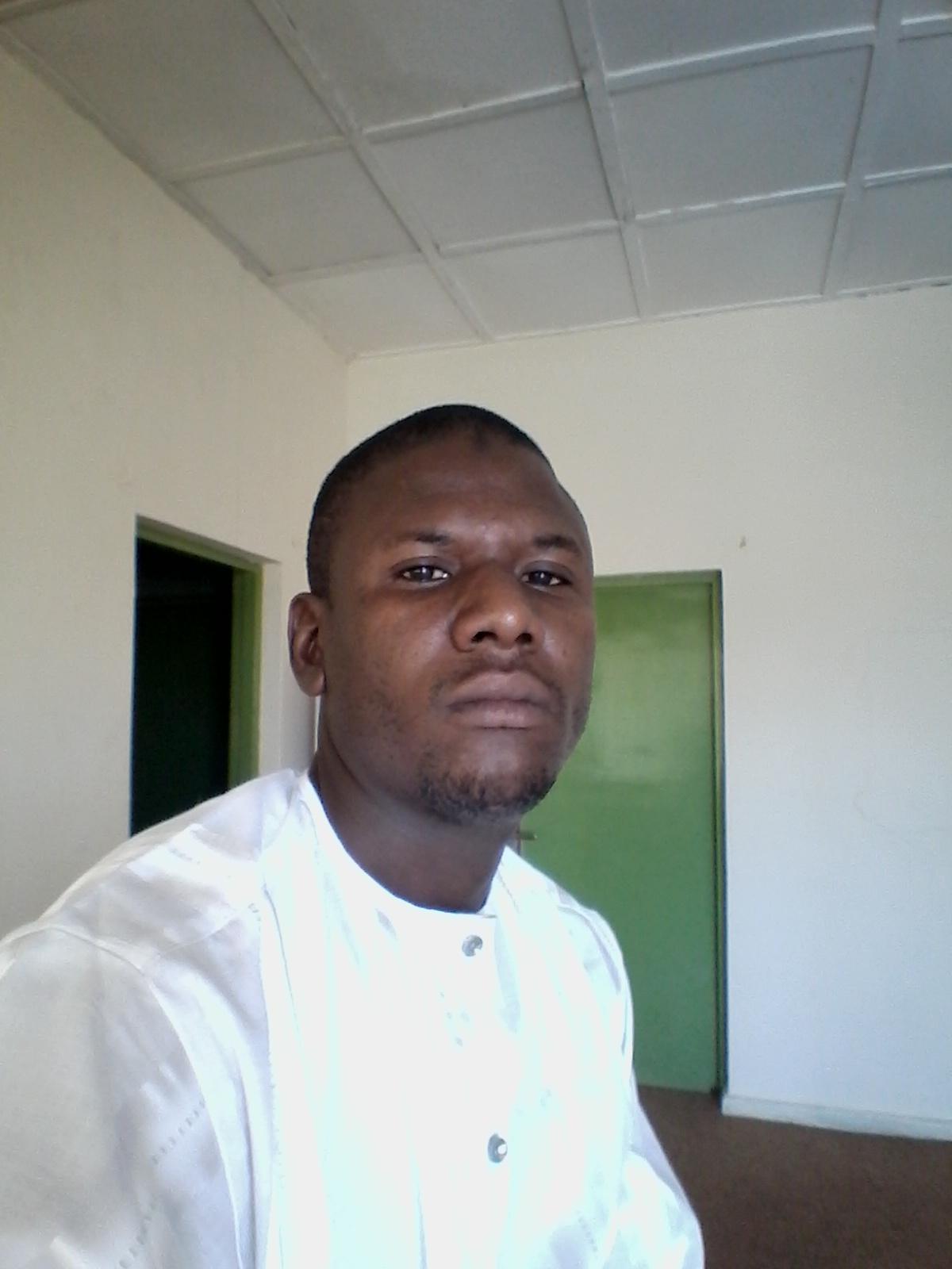 talk2ibro's profile picture. 