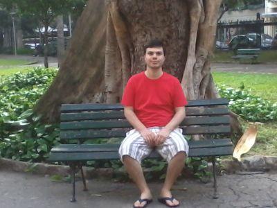 fhmartins_'s profile picture. Seja a mudança que você quer ver no mundo.