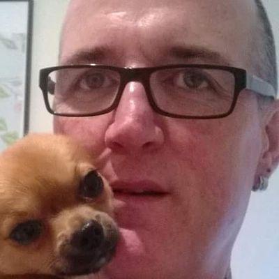 single gay male. widower.
dog with issue's.
Instagram. andythomson00