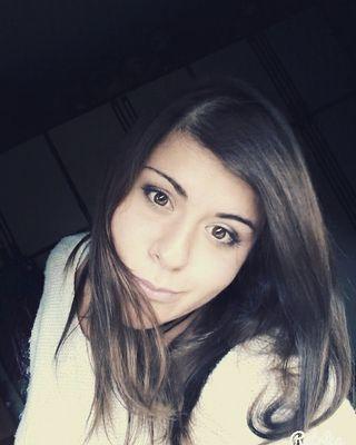 VeronicaGemign1's profile picture. Veronica, 19 anni, italia Wattpad: piuma-vagante97