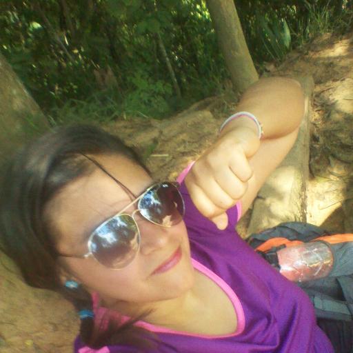 Cristiana, Comunicadora social, Baterista y percusionista 
La música es vida y la vida es música...