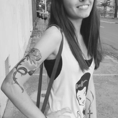 Insta & Snap : miauuuuuh - É no banco de trás do carro q eu te levo ao céu &
