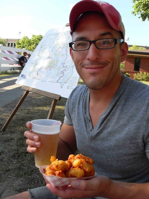 Girzok's profile picture. Lover of indie music, most cheeses and long walks through the ghetto. I'll follow you if you are pretty.