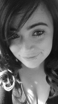 lavignelau's profile picture. 