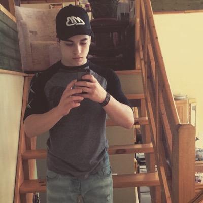 etienne68451414's profile picture. 