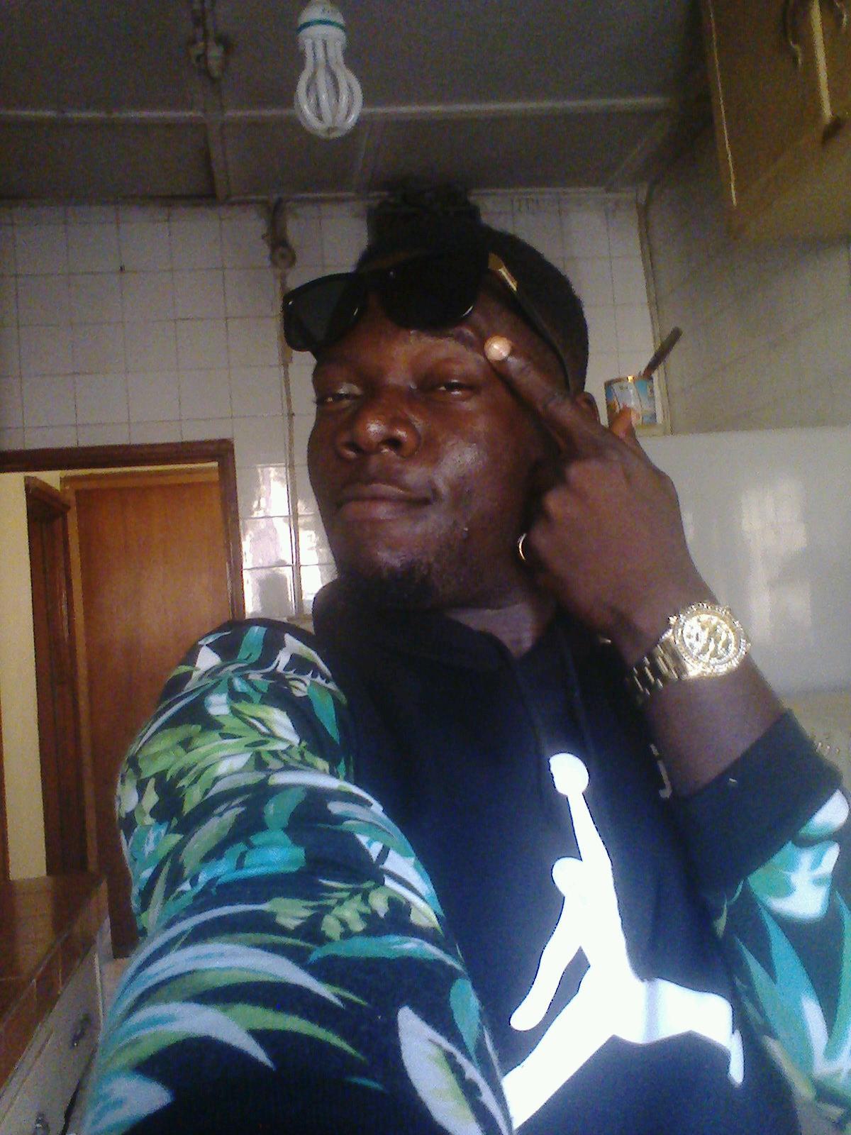 omoluorunsaki's profile picture. pringting