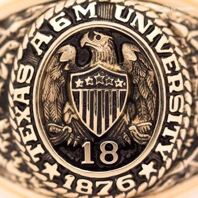 The OFFICIAL Twitter of the Fightin' Texas Aggie Class of 2018. Run by the Junior Council at Texas A&M. Endorsed by @TAMU and @AggieNetwork. #TAMU18