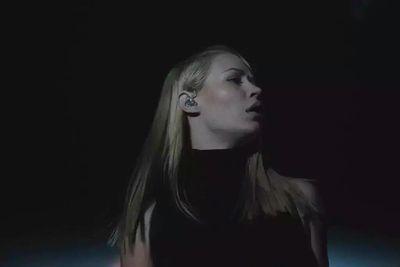 IGGY AZALEA FOLLOWS
·Valley girls givin' blowjobs for Louboutins, what you call that? Head over heels.·....
#Azalean ? follow me b*tch✨