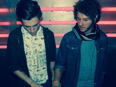 Fly District son unos jóvenes DJ's recidentes en Radio Berlin y son parte del Record Label Pleasure in Mind