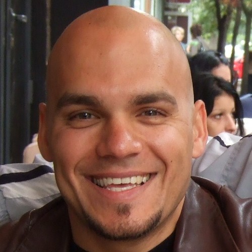 Engineering manager at Oracle, hands-on hacker and entrepreneur