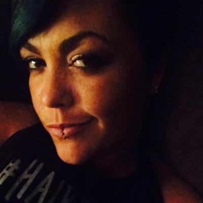 DesignsByDevine's profile picture. 