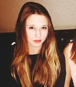 17 yo || Humaine || Just a lonely girl || He is the dark and I'm the light ||