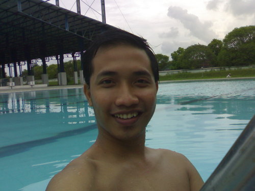 gastonlee's profile picture. 