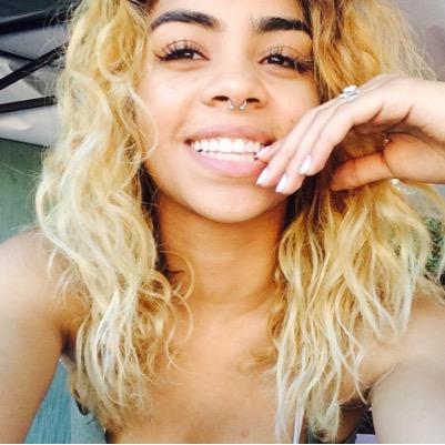 chanelrpgcoda's profile picture. baby can you make my pussy rain?