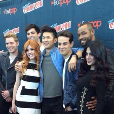 ShadowhuntersF1's profile picture. Nouvelle Source française sur la série Shadowhunters, bientôt diffusée sur ABC Family. Infos dans nos favoris.