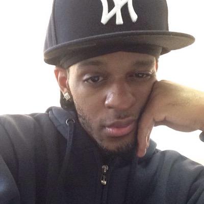 |LIVE ON HOLLIS, QUEENS| I LIKE CLUBBIN| |CHILLN , MACKING , PLAYING VIDEO GAMES| I GOT INSTAGRAM , FB, oovoo, KIK |CLIPPERS ALL DAY| |KNICKS ALL DAY|